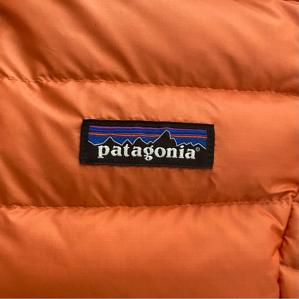 SOLD Patagonia Down Sweater Vest - Small - Picture 9 of 13